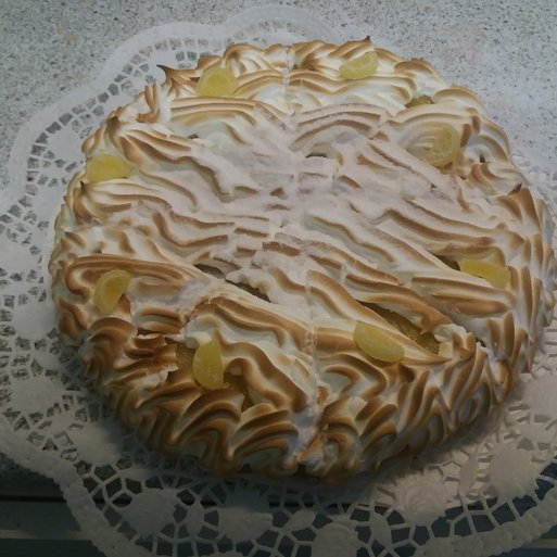 Zitronen-Baiser-Torte